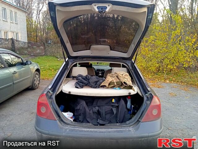 Синий Форд Мондео, объемом двигателя 1.8 л и пробегом 330 тыс. км за 3800 $, фото 1 на Automoto.ua