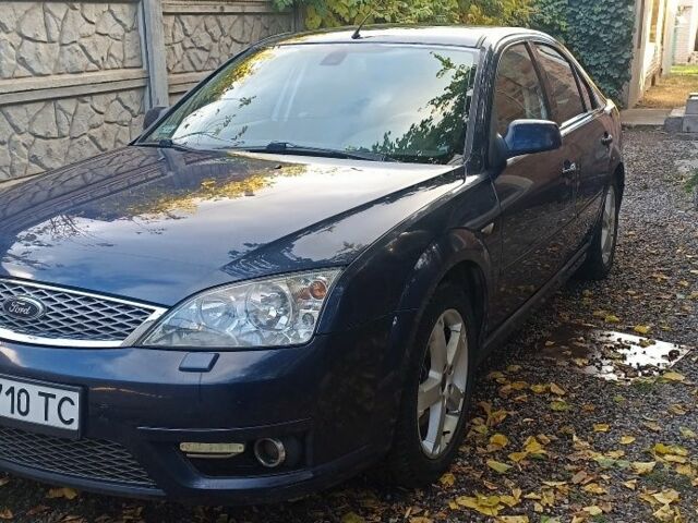 Форд Мондео 2007 в Кривом Роге на Automoto.ua Синий Форд Мондео, объемом двигателя 2 л и пробегом 300 тыс. км за 4800 $, фото 1 на Automoto.ua