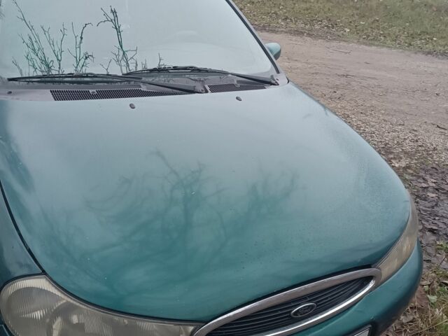 Зеленый Форд Мондео, объемом двигателя 1.8 л и пробегом 384 тыс. км за 1418 $, фото 1 на Automoto.ua