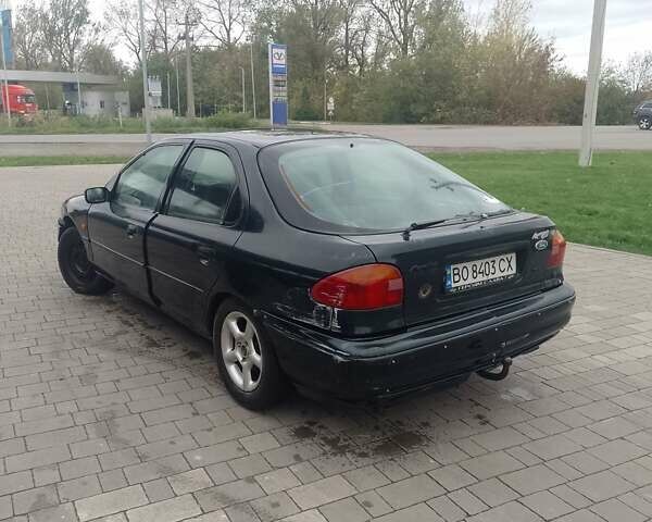 Зеленый Форд Мондео, объемом двигателя 1.6 л и пробегом 300 тыс. км за 1000 $, фото 1 на Automoto.ua