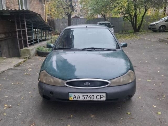 Зелений Форд Мондео, об'ємом двигуна 1.8 л та пробігом 280 тис. км за 1000 $, фото 1 на Automoto.ua
