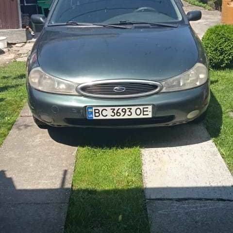 Зеленый Форд Мондео, объемом двигателя 2 л и пробегом 300 тыс. км за 2300 $, фото 1 на Automoto.ua