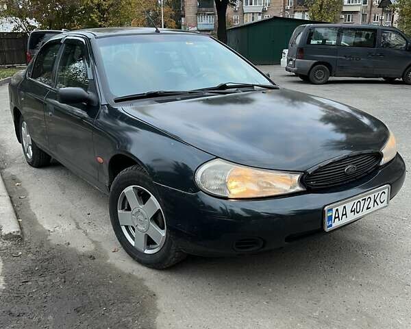 Форд Мондео 1998 в Киеве на Automoto.ua Зеленый Форд Мондео, объемом двигателя 1.6 л и пробегом 483 тыс. км за 2350 $, фото 1 на Automoto.ua