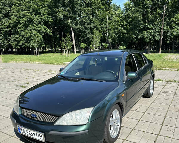 Зелений Форд Мондео, об'ємом двигуна 2 л та пробігом 229 тис. км за 3800 $, фото 1 на Automoto.ua