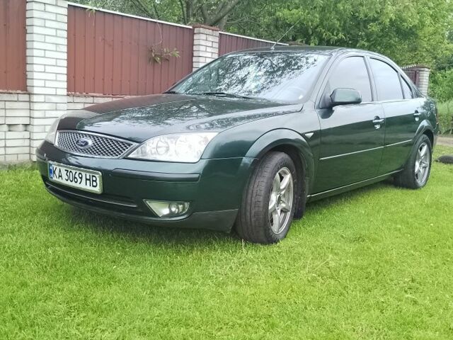 Зеленый Форд Мондео, объемом двигателя 2 л и пробегом 244 тыс. км за 4600 $, фото 1 на Automoto.ua