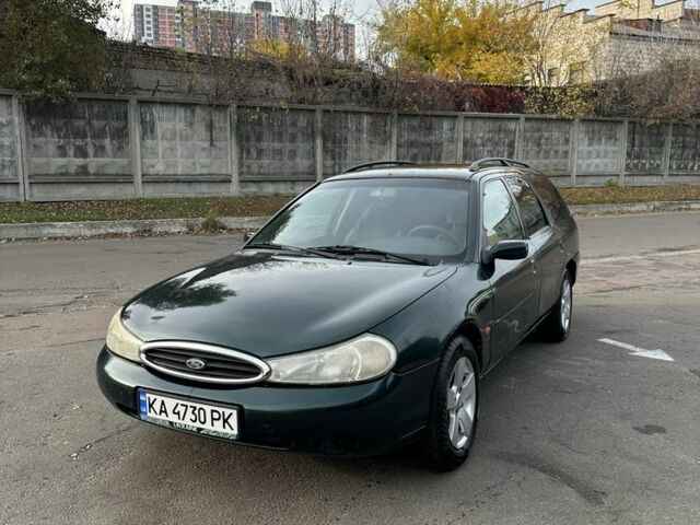 Зеленый Форд Мондео, объемом двигателя 1.8 л и пробегом 386 тыс. км за 1500 $, фото 1 на Automoto.ua