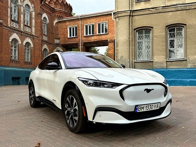 Белый Форд Mustang Mach-E, объемом двигателя 0 л и пробегом 24 тыс. км за 27999 $, фото 1 на Automoto.ua