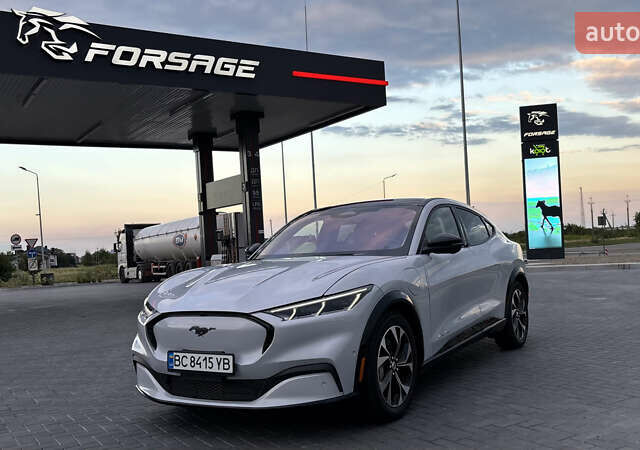 Белый Форд Mustang Mach-E, объемом двигателя 0 л и пробегом 56 тыс. км за 25700 $, фото 1 на Automoto.ua