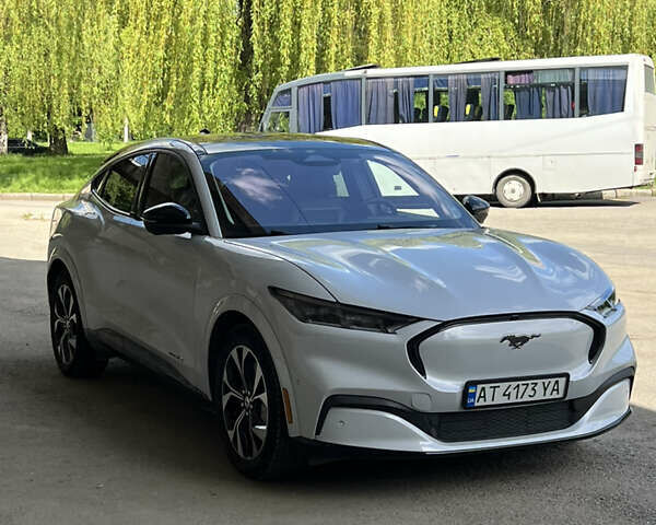 Белый Форд Mustang Mach-E, объемом двигателя 0 л и пробегом 79 тыс. км за 25300 $, фото 1 на Automoto.ua