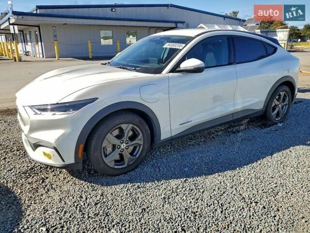 Белый Форд Mustang Mach-E, объемом двигателя 0 л и пробегом 103 тыс. км за 9600 $, фото 1 на Automoto.ua