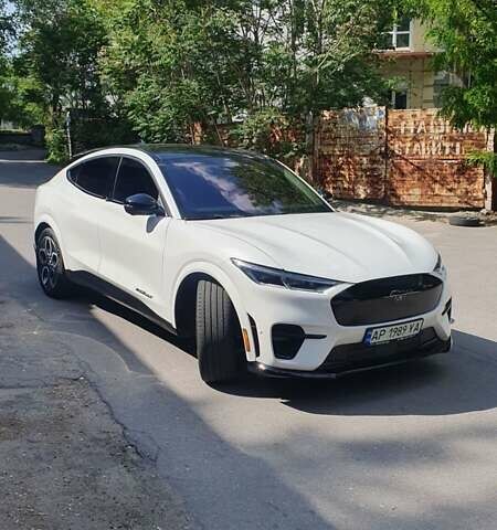 Белый Форд Mustang Mach-E, объемом двигателя 0 л и пробегом 19 тыс. км за 36000 $, фото 1 на Automoto.ua