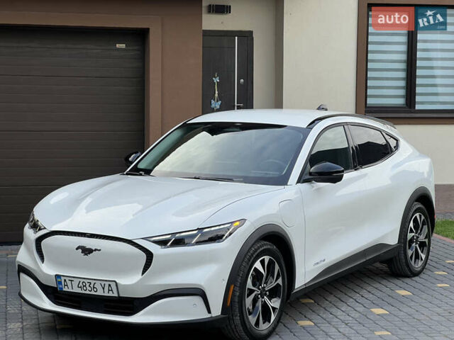 Белый Форд Mustang Mach-E, объемом двигателя 0 л и пробегом 7 тыс. км за 28300 $, фото 1 на Automoto.ua
