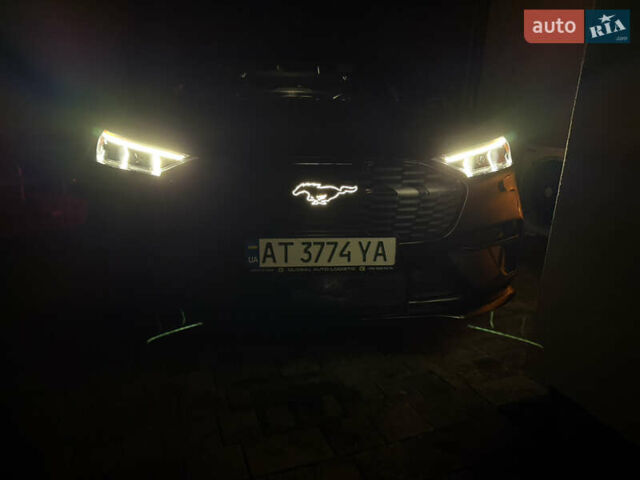 Черный Форд Mustang Mach-E, объемом двигателя 0 л и пробегом 80 тыс. км за 29999 $, фото 1 на Automoto.ua