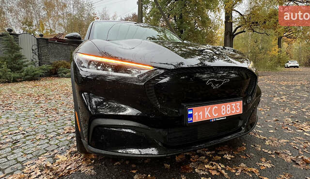 Черный Форд Mustang Mach-E, объемом двигателя 0 л и пробегом 72 тыс. км за 22350 $, фото 1 на Automoto.ua