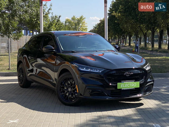 Форд Mustang Mach-E 2022 в Днепре (Днепропетровске) на Automoto.ua Черный Форд Mustang Mach-E, объемом двигателя 0 л и пробегом 38 тыс. км за 26999 $, фото 1 на Automoto.ua