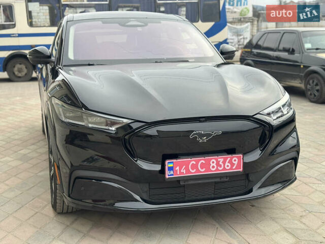 Черный Форд Mustang Mach-E, объемом двигателя 0 л и пробегом 59 тыс. км за 21990 $, фото 1 на Automoto.ua