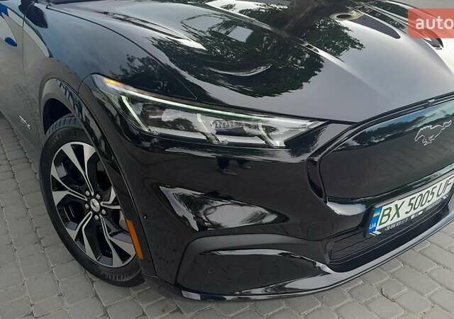 Черный Форд Mustang Mach-E, объемом двигателя 0 л и пробегом 27 тыс. км за 29500 $, фото 1 на Automoto.ua