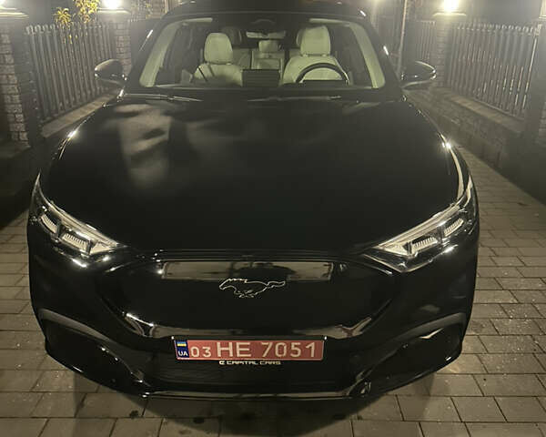 Чорний Форд Mustang Mach-E, об'ємом двигуна 0 л та пробігом 13 тис. км за 31500 $, фото 1 на Automoto.ua