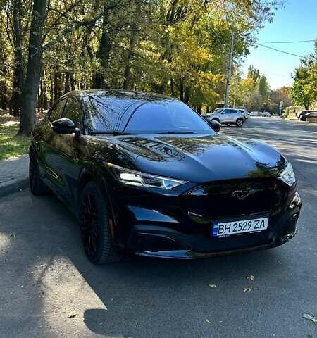 Чорний Форд Mustang Mach-E, об'ємом двигуна 0 л та пробігом 50 тис. км за 28000 $, фото 1 на Automoto.ua