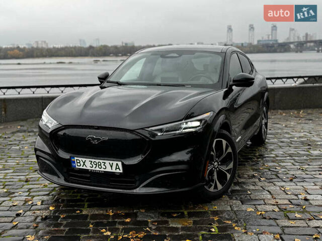Черный Форд Mustang Mach-E, объемом двигателя 0 л и пробегом 26 тыс. км за 29900 $, фото 1 на Automoto.ua