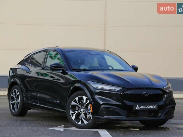 Чорний Форд Mustang Mach-E, об'ємом двигуна 0 л та пробігом 31 тис. км за 31000 $, фото 1 на Automoto.ua