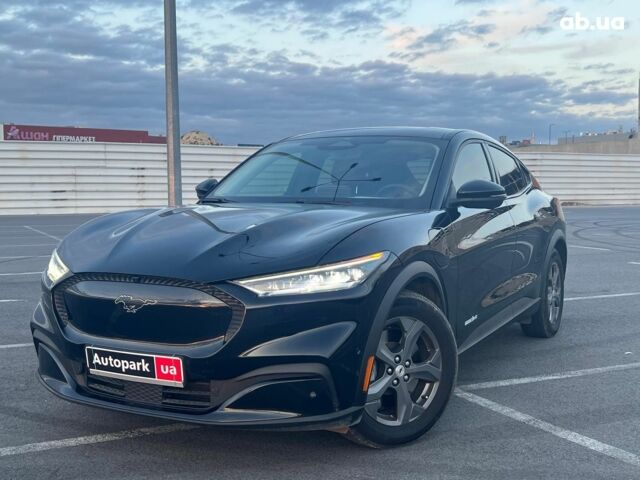 Черный Форд Mustang Mach-E, объемом двигателя 0 л и пробегом 26 тыс. км за 27590 $, фото 1 на Automoto.ua