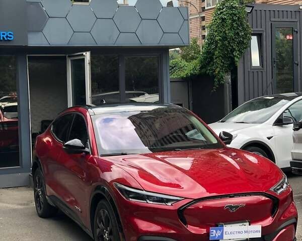 Красный Форд Mustang Mach-E, объемом двигателя 0 л и пробегом 26 тыс. км за 30899 $, фото 1 на Automoto.ua