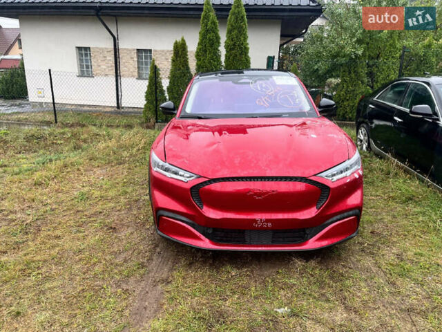 Красный Форд Mustang Mach-E, объемом двигателя 0 л и пробегом 25 тыс. км за 27500 $, фото 1 на Automoto.ua