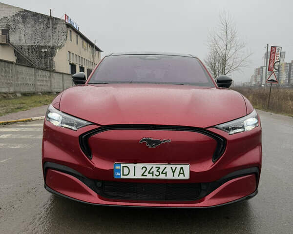 Красный Форд Mustang Mach-E, объемом двигателя 0 л и пробегом 52 тыс. км за 25500 $, фото 1 на Automoto.ua