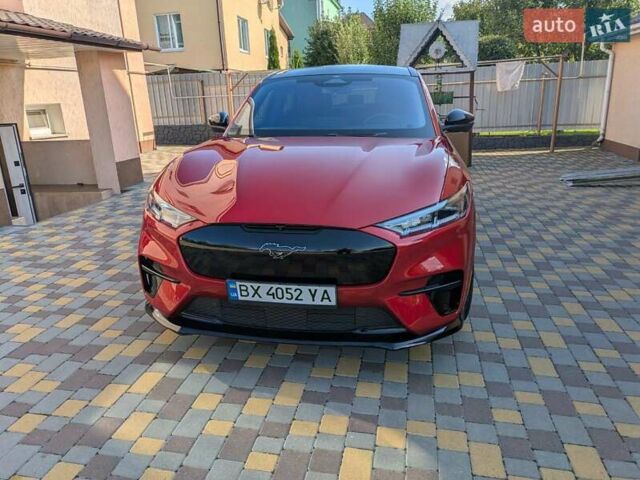 Красный Форд Mustang Mach-E, объемом двигателя 0 л и пробегом 25 тыс. км за 39900 $, фото 1 на Automoto.ua
