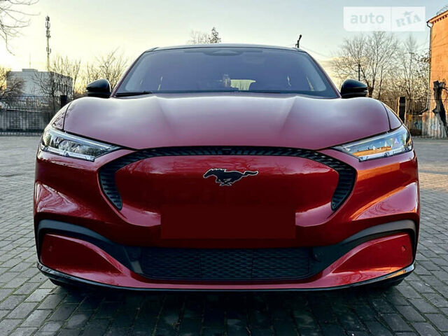 Красный Форд Mustang Mach-E, объемом двигателя 0 л и пробегом 14 тыс. км за 38000 $, фото 1 на Automoto.ua