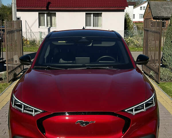 Форд Mustang Mach-E 2022 в Луцке на Automoto.ua Красный Форд Mustang Mach-E, объемом двигателя 0 л и пробегом 45 тыс. км за 27200 $, фото 1 на Automoto.ua