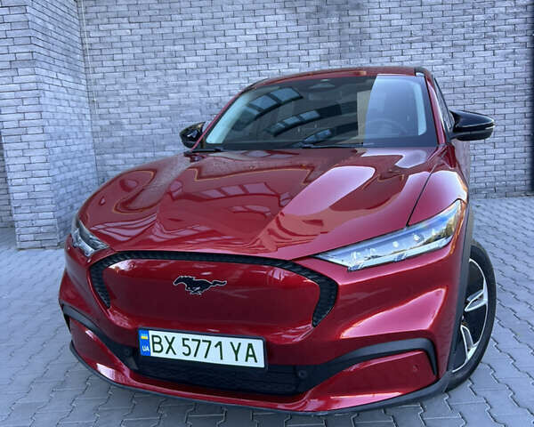 Красный Форд Mustang Mach-E, объемом двигателя 0 л и пробегом 48 тыс. км за 22000 $, фото 1 на Automoto.ua