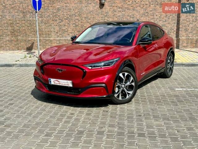 Красный Форд Mustang Mach-E, объемом двигателя 0 л и пробегом 14 тыс. км за 30999 $, фото 1 на Automoto.ua
