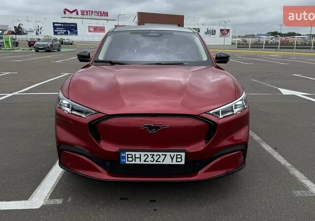 Красный Форд Mustang Mach-E, объемом двигателя 0 л и пробегом 1 тыс. км за 31500 $, фото 1 на Automoto.ua