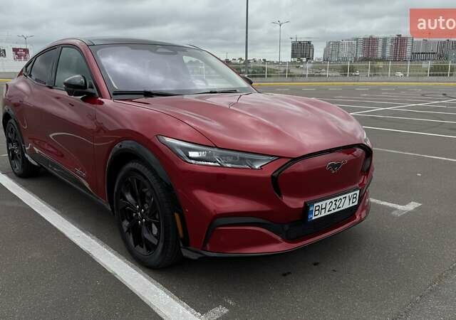Красный Форд Mustang Mach-E, объемом двигателя 0 л и пробегом 1 тыс. км за 32000 $, фото 1 на Automoto.ua