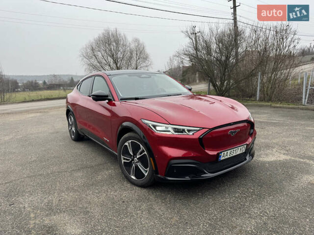 Красный Форд Mustang Mach-E, объемом двигателя 0 л и пробегом 12 тыс. км за 28000 $, фото 1 на Automoto.ua