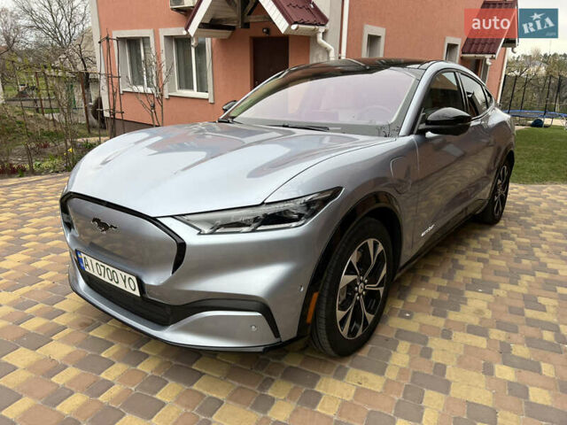 Серый Форд Mustang Mach-E, объемом двигателя 0 л и пробегом 37 тыс. км за 23900 $, фото 1 на Automoto.ua