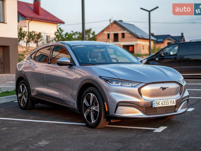 Серый Форд Mustang Mach-E, объемом двигателя 0 л и пробегом 42 тыс. км за 22500 $, фото 1 на Automoto.ua