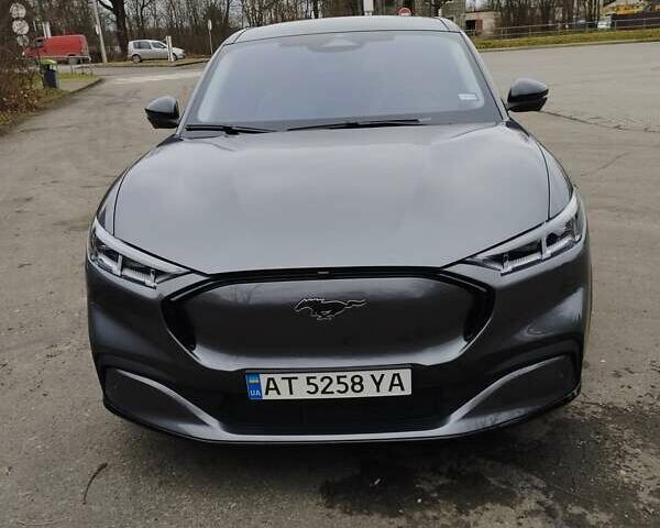 Серый Форд Mustang Mach-E, объемом двигателя 0 л и пробегом 29 тыс. км за 28500 $, фото 1 на Automoto.ua