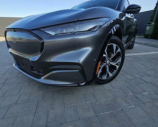 Серый Форд Mustang Mach-E, объемом двигателя 0 л и пробегом 12 тыс. км за 29500 $, фото 1 на Automoto.ua