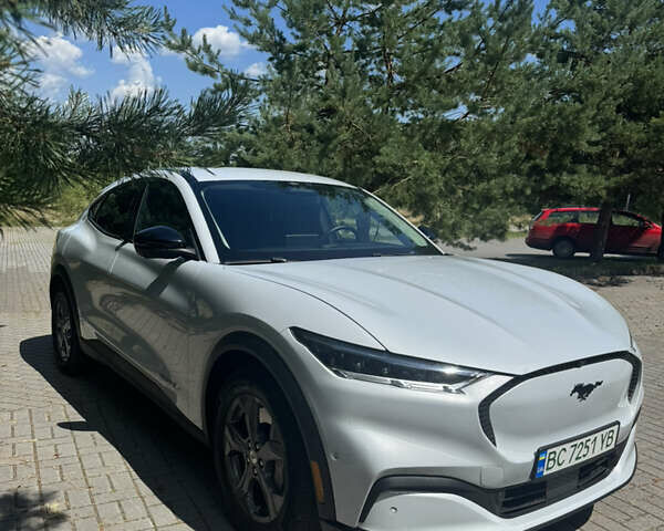 Серый Форд Mustang Mach-E, объемом двигателя 0 л и пробегом 90 тыс. км за 24900 $, фото 1 на Automoto.ua