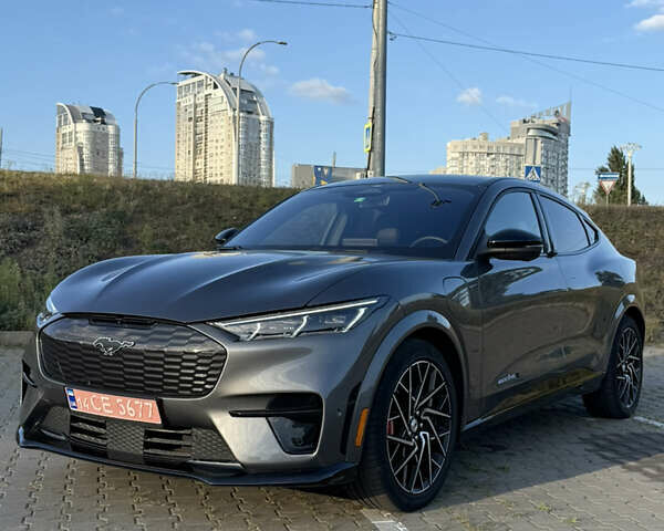 Серый Форд Mustang Mach-E, объемом двигателя 0 л и пробегом 28 тыс. км за 35300 $, фото 1 на Automoto.ua