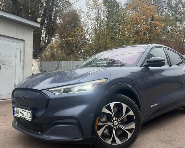 Синий Форд Mustang Mach-E, объемом двигателя 0 л и пробегом 50 тыс. км за 31500 $, фото 1 на Automoto.ua