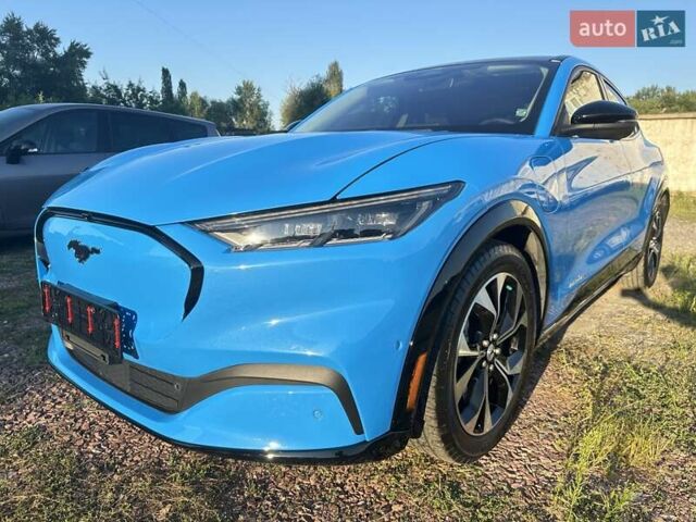 Синий Форд Mustang Mach-E, объемом двигателя 0 л и пробегом 90 тыс. км за 24999 $, фото 1 на Automoto.ua