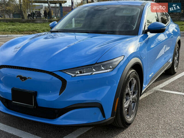 Синий Форд Mustang Mach-E, объемом двигателя 0 л и пробегом 27 тыс. км за 24900 $, фото 1 на Automoto.ua