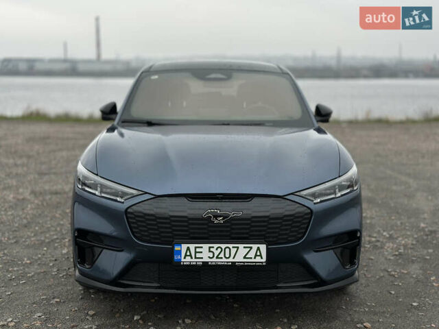 Синий Форд Mustang Mach-E, объемом двигателя 0 л и пробегом 8 тыс. км за 34950 $, фото 1 на Automoto.ua