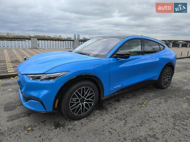 Синий Форд Mustang Mach-E, объемом двигателя 0 л и пробегом 5 тыс. км за 35000 $, фото 1 на Automoto.ua