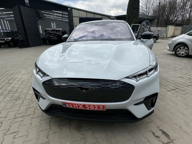 Белый Форд Мустанг, объемом двигателя 0 л и пробегом 3 тыс. км за 33000 $, фото 1 на Automoto.ua