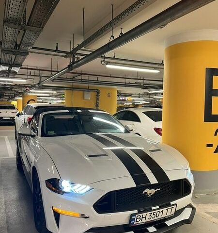 Білий Форд Мустанг, об'ємом двигуна 2.26 л та пробігом 129 тис. км за 22500 $, фото 1 на Automoto.ua